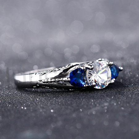 Postříbený prsten s Topazem a safiry (BE79)