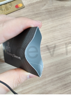 Bezpečnostní pouzdro-obal na kreditní karty RFID-BLOK (H107)