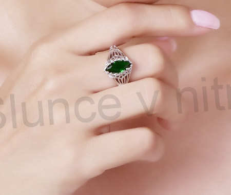 Postříbený prsten se Smaragdem (BE91)