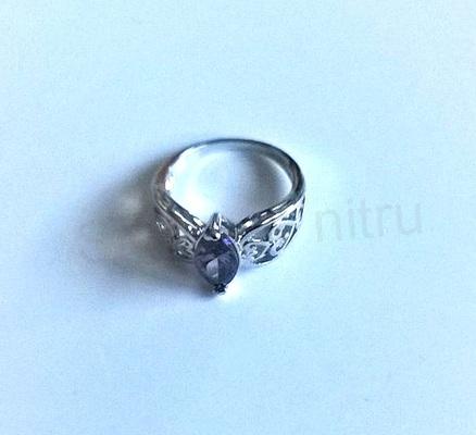 Prsten s fialovým broušeným zirkonem (BE98)