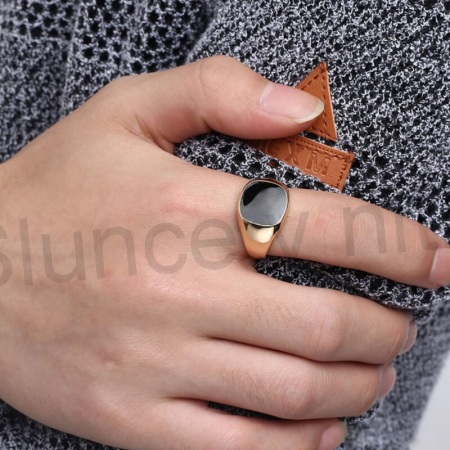 Pánský postříbřený, pozlacený prsten s polodrahokamenem (BP147)