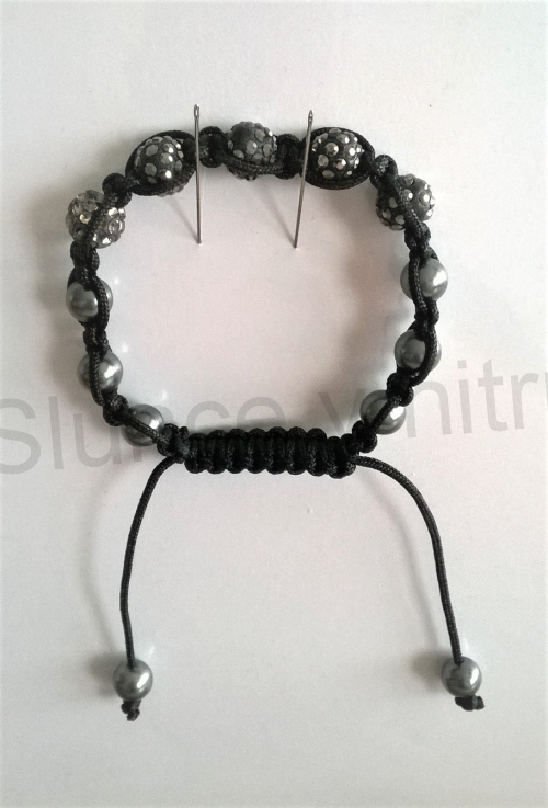 Náramek shamballa s pave korálků Swarovski černo-šedé (BC441)