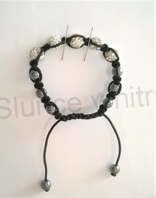 Náramek shamballa s pave korálků Swarovski stříbrné (BC446)