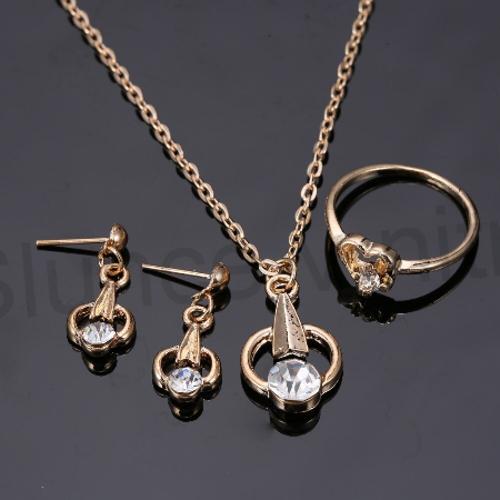 Pozlacená souprava šperků kruh s bilymi krystaly (BS49)