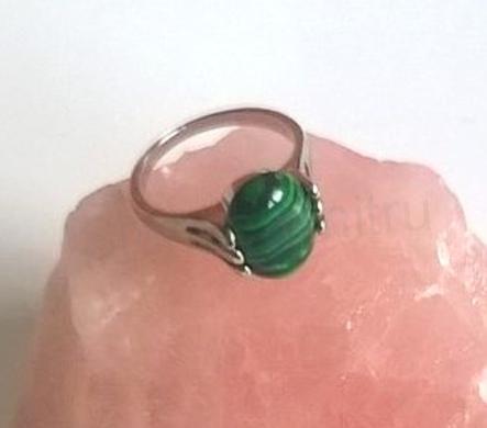 Minerální prsten s malachitem postříbřeno (X268)