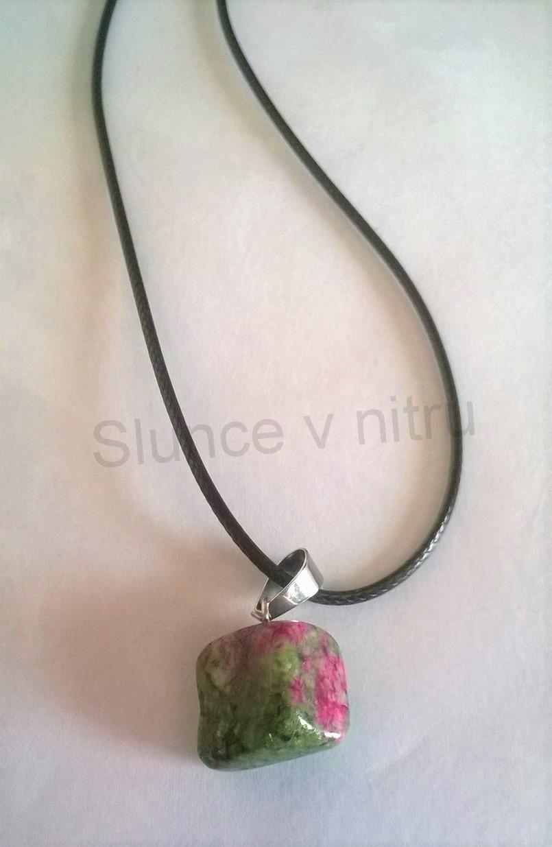 Minerální souprava Rubín v zoisitu (X424)