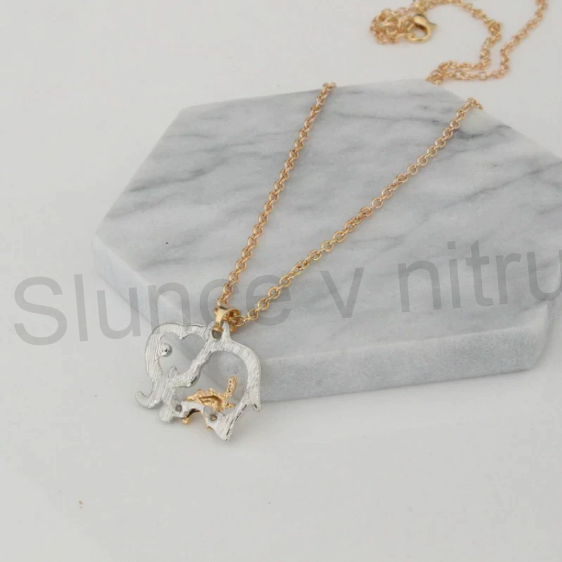 Postříbřený, pozlacený náhrdelník Slon - Matka s Mládětem (BD267)