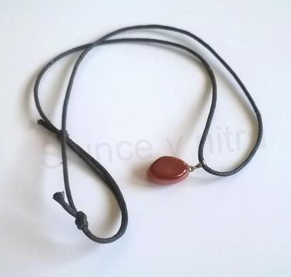 Achátový náhrdelník na nastavitelné šňůrce (X478)