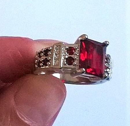 Pokovaný psten se zirkony (BP294)