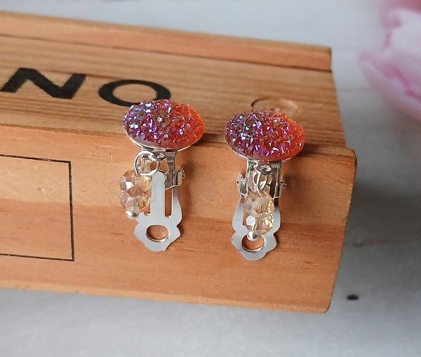 Náušnice klipsy ozdobné měnicí barvu na světle 12 mm (BB471)