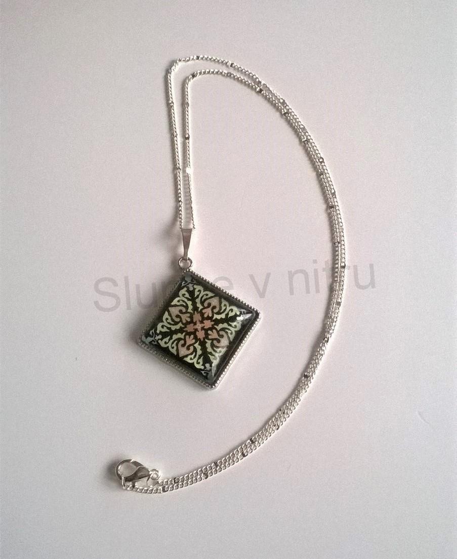 Postříbřený náhrdelník s přívěškem Mandala (BD326) 