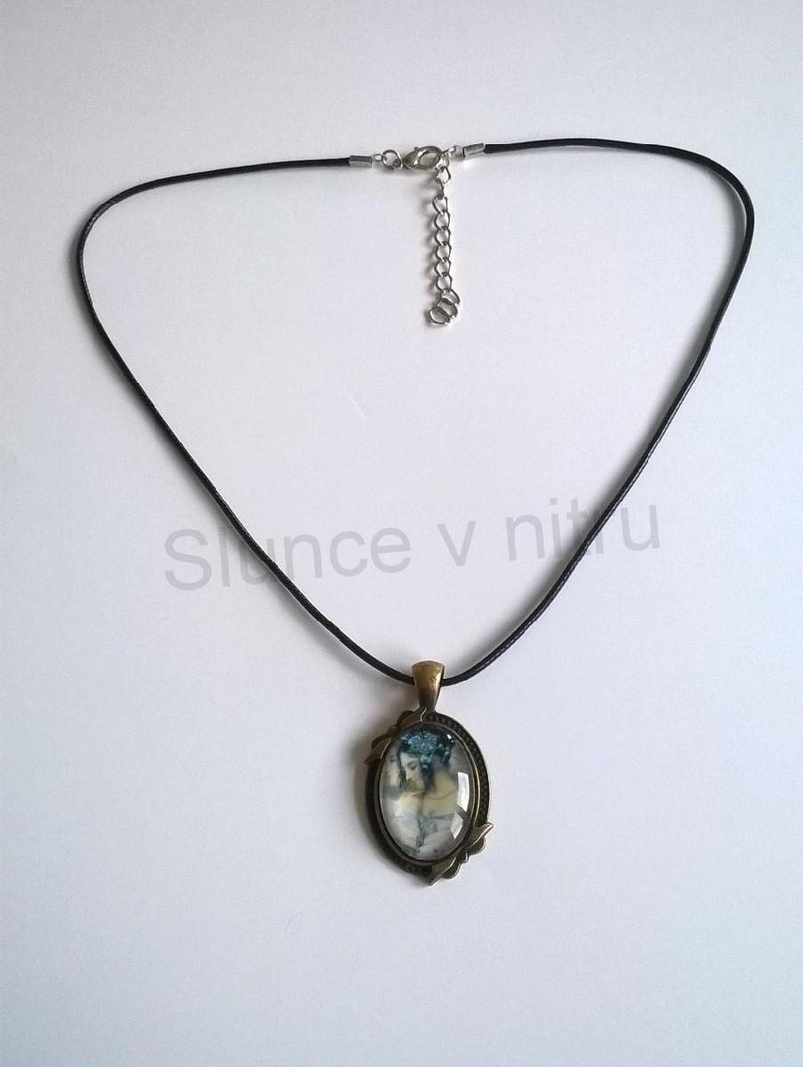 Náhrdelník s přívěškem dívky, postavy (BD333) 