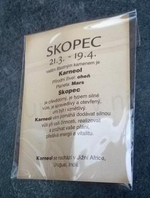 Minerální přívěsek Karneol znamení - SKOPEC (X535)