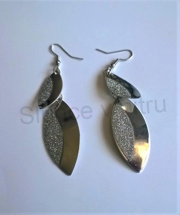 Dlouhé visací třpytivé náušnice lístky (BB502)