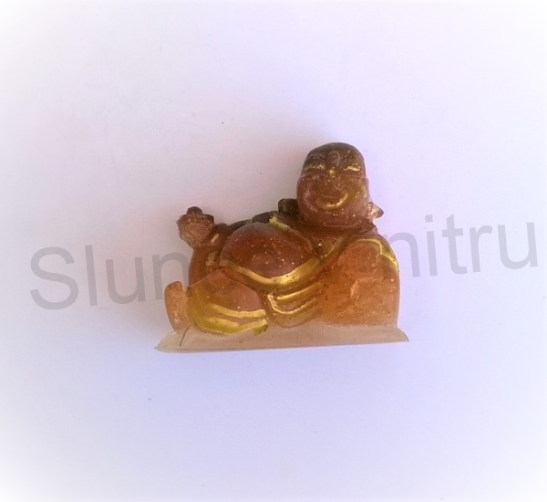 Orgonitový smějicí zlatý buddha pro štěstí 3D 4,6x2,9X3,7 cm (PP66)