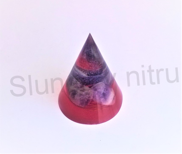Orgonitový kužel - s ametystem a fluho osvětlením v noci 5x4,1 cm (PP70)