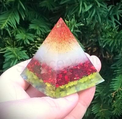 Orgonitová pyramida - pro radost 5,7 x 5,2 cm (PP83)