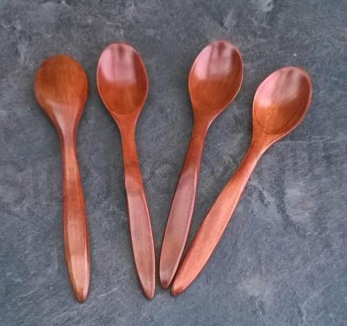 Dřevěná bambusová lžíce (L27)