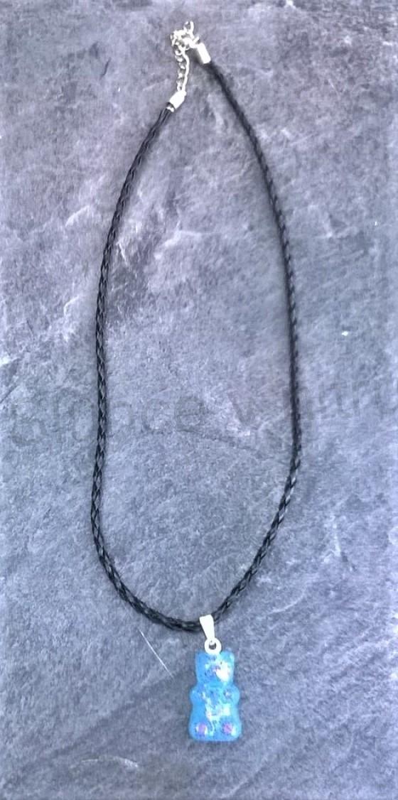 Orgonitový přívěšek medvídek s koženou šňůrkou (PP93)