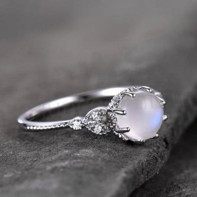 Minerální prsten s měsičním kamenem (X579)