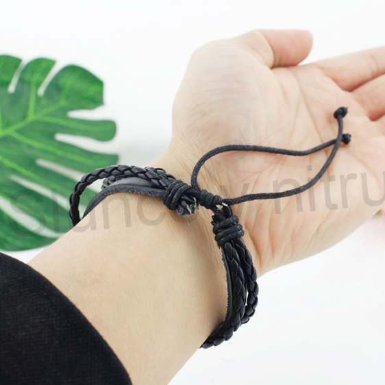 Kožený náramek nastavitelný s vlkem (BC484)