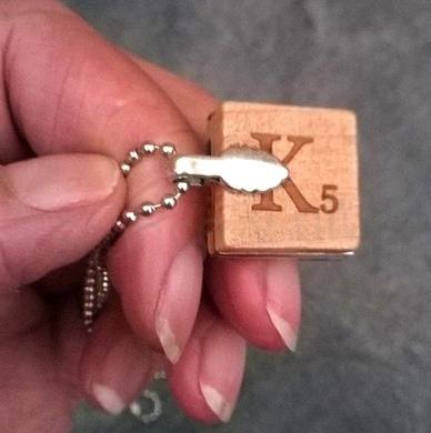 Náhrdelník s přívěškem koně ve dřevě (BD422)