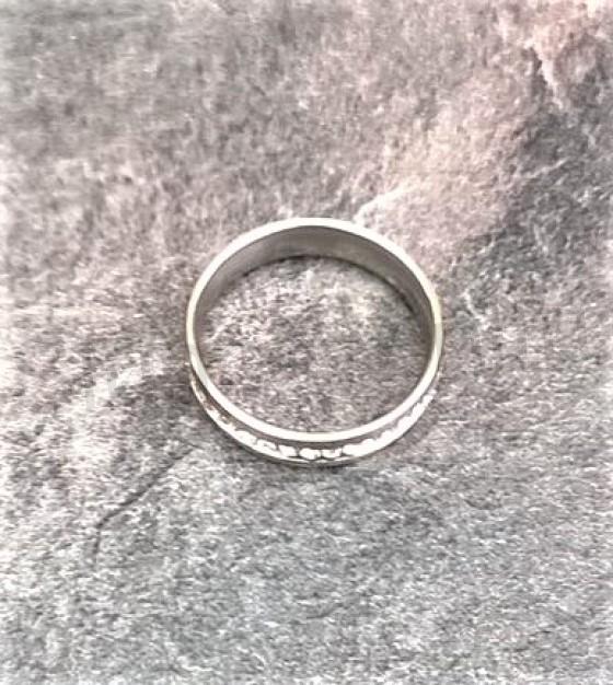 Prsten s čirými zirkony (BP345)