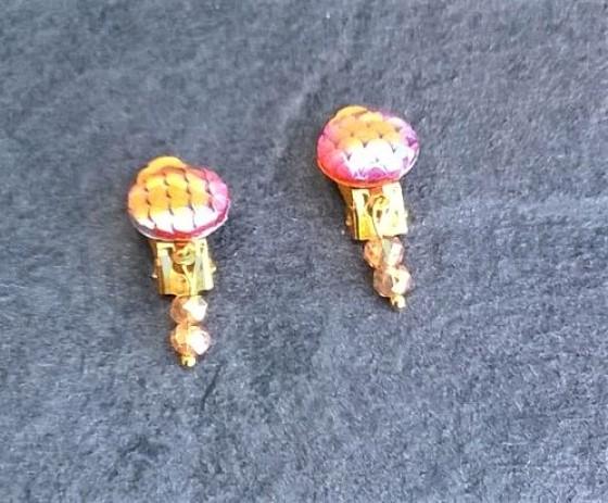Náušnice klipsy s dračím vzorem měnicí a swarovski korálky 1,2 x 3 cm (BB537)