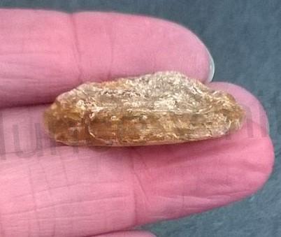 Jantar kopál surový přírodní 3,1 g (X634)