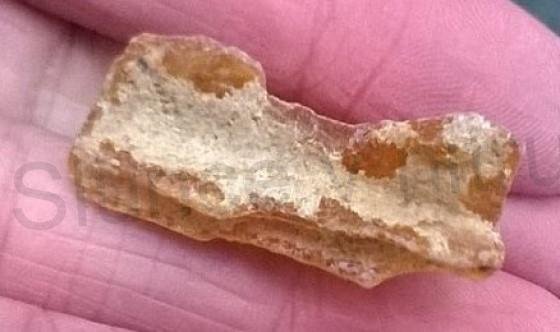 Jantar kopál surový přírodní 3,4 g (X640)