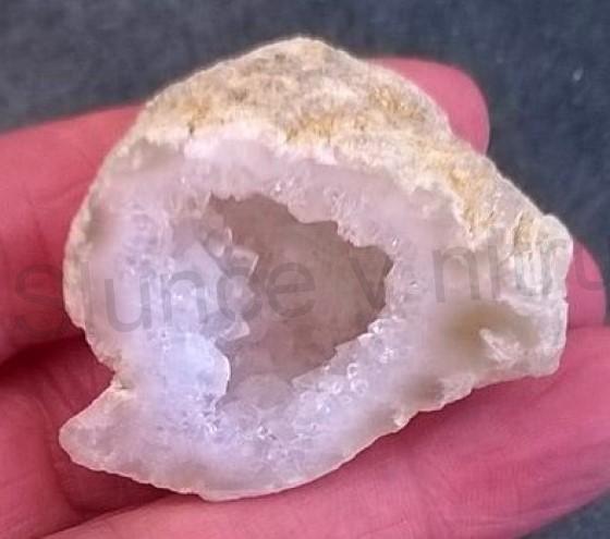 Sněžný Křišťál geoda 38,6g (Maroko) (X654)