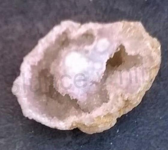 Sněžný Křišťál geoda 39,70g (Maroko) (X656)