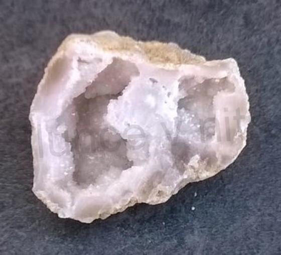 Sněžný Křišťál geoda 44,5g  (Maroko) (X666)