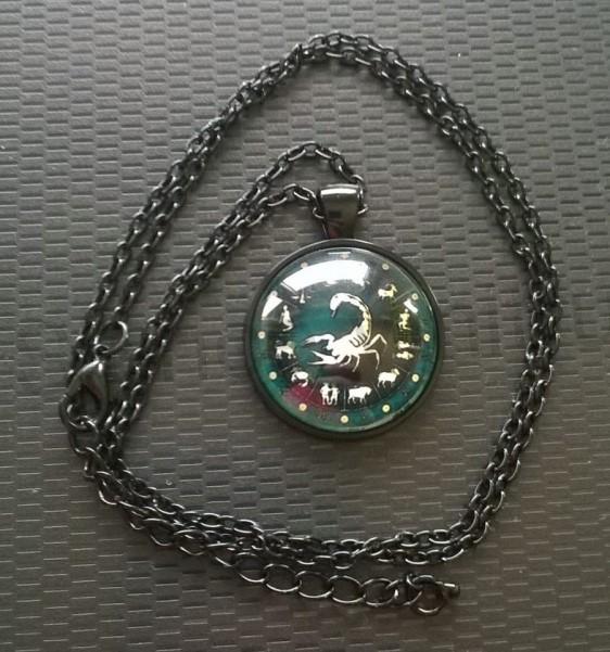 Náhrdelník s přívěškem znamení zvěrokruhu štír (BD470)