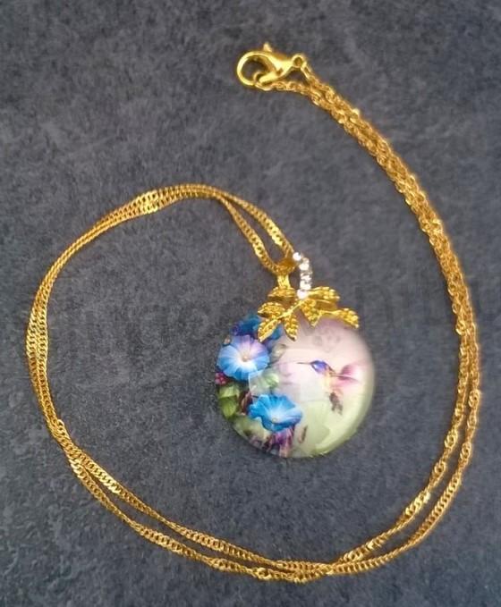 Náhrdelník pozlacený s přívěškem ptáčka zdobený (BD493)