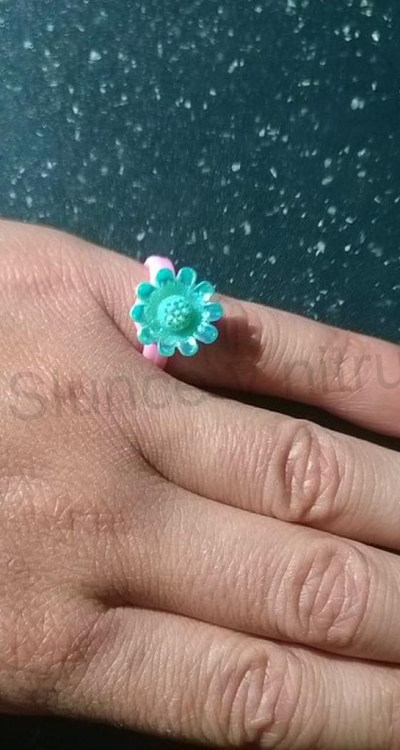 Dětský nastavitelný prstýnek kytička (BP372)