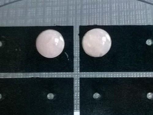 Puzetové náušnice růženínové 8 x 8 mm (X824)