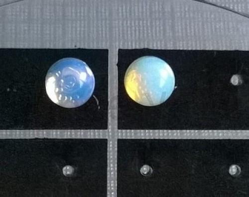 Puzetové náušnice opalitové 8 x 8 mm (X826)