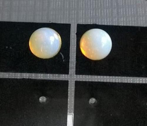 Puzetové náušnice opalitové 8 x 8 mm (X827)