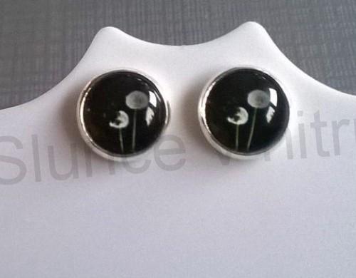 Puzetové náušnice z chirurgické oceli kytičkové (BB637)