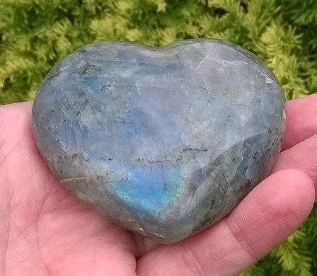 Labradorit srdce 175,8 g (Madagaskar) (X945)