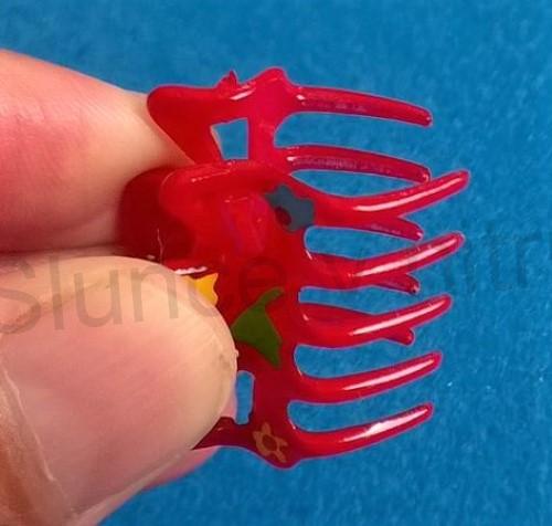 Menší střední skřipce barevné 2,7 x 2,1 cm (H327)