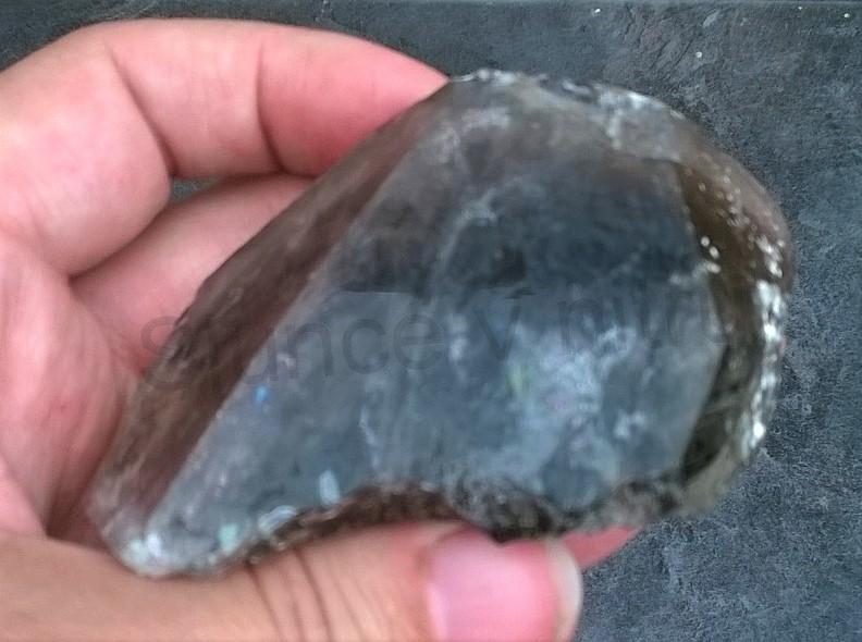 Duhová Záhněda špice úlomek 155,5g (Česká Republika) (X1069)