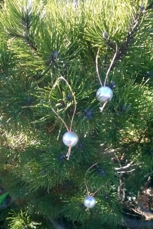 Vánoční ozdoba na zavěšení ABS perla (V70)