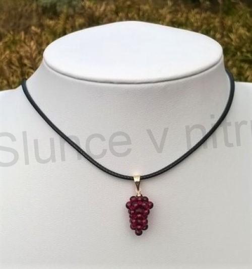 Minerální náhrdelník granát – Hrozen / Víno, pozlacený (X1238)