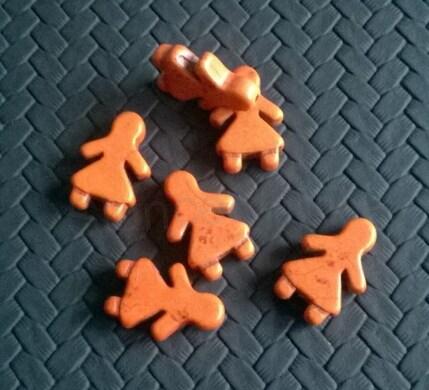 Tyrkysová panenka z minerálů - 23 x 16 mm žlutá (X1239)