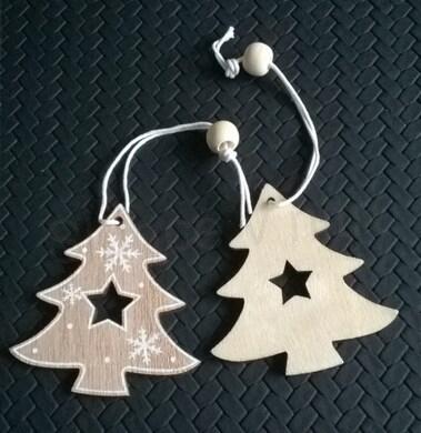 Dřevěné vánoční ozdoby strom (H378)