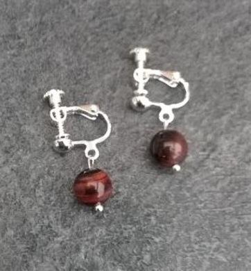 Minerální náušnice byčí oko 8,6 x 8,6 mm (X1295)
