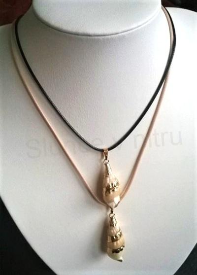Minerální přírodní náhrdelník pozlacená mušle, lastura (X1314)