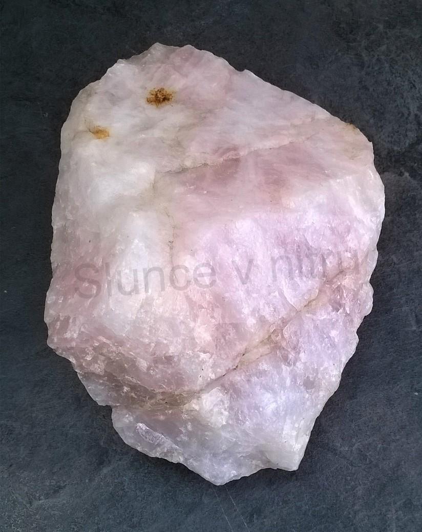 Velký Růženín surový 4582 g (Česká Republika) (X1318)